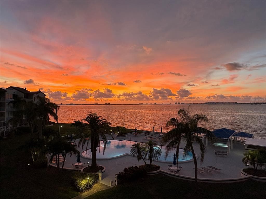 5155 ISLA KEY BOULEVARD S 304 photo 23