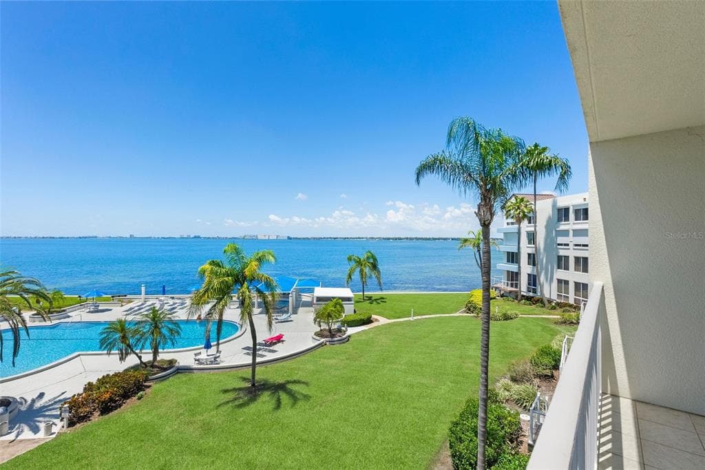 5155 ISLA KEY BOULEVARD S 304 photo 6
