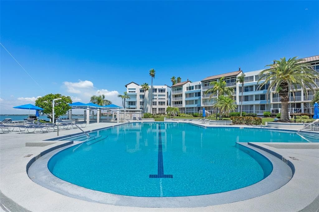 5155 ISLA KEY BOULEVARD S 304 photo 17