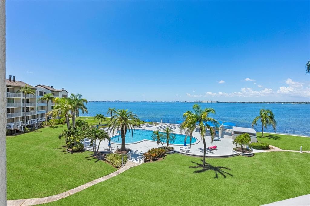 5155 ISLA KEY BOULEVARD S 304 photo 1
