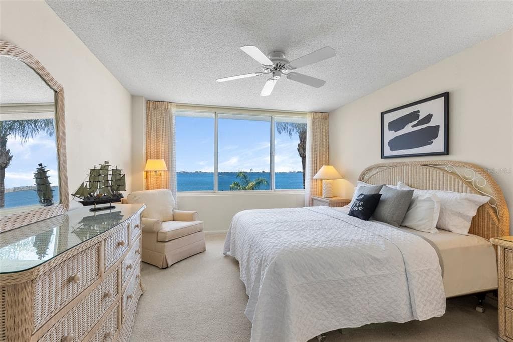 5155 ISLA KEY BOULEVARD S 304 photo 9