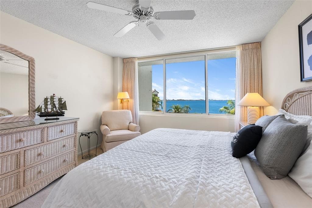 5155 ISLA KEY BOULEVARD S 304 photo 10