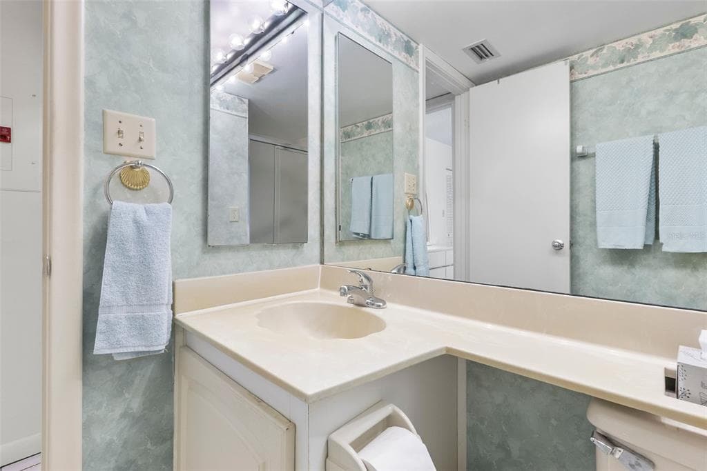 5155 ISLA KEY BOULEVARD S 304 photo 14