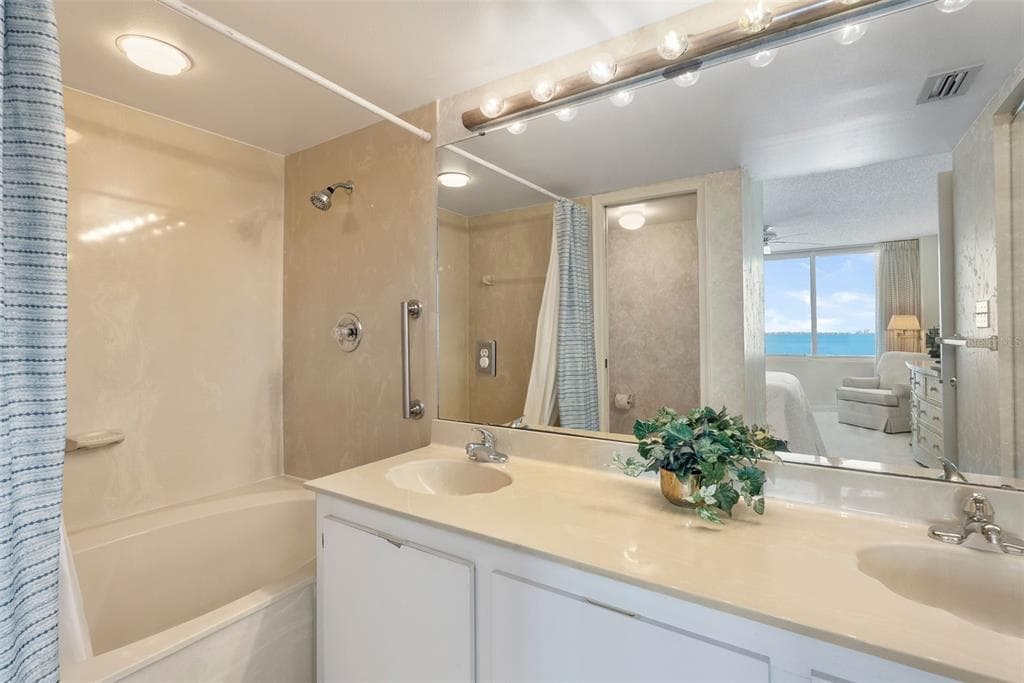 5155 ISLA KEY BOULEVARD S 304 photo 11