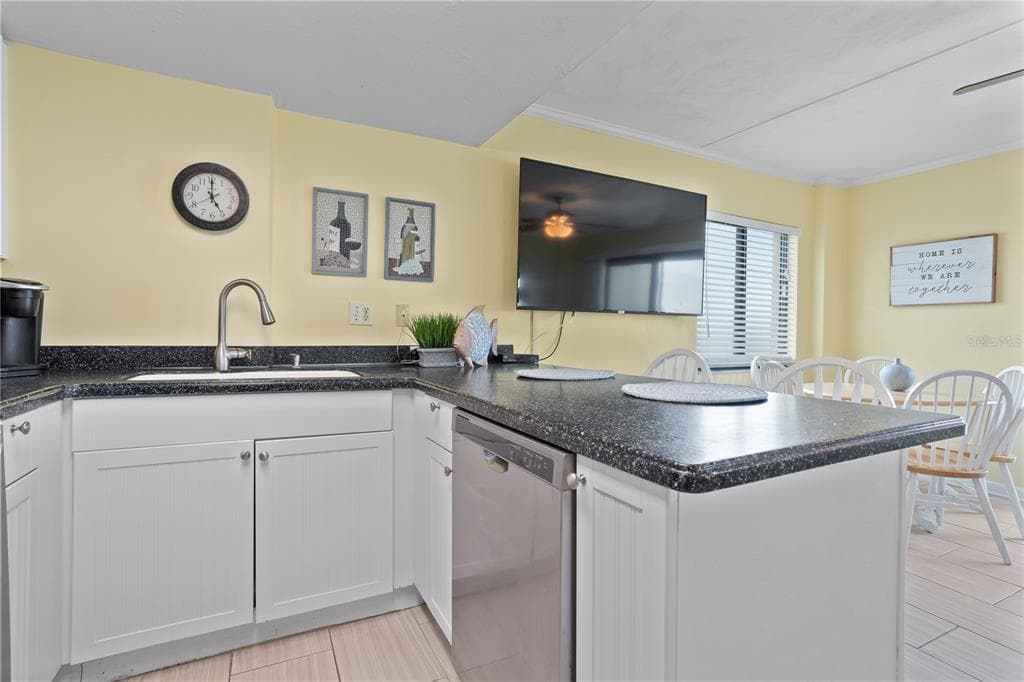 3647 S ATLANTIC AVENUE 6G photo 18