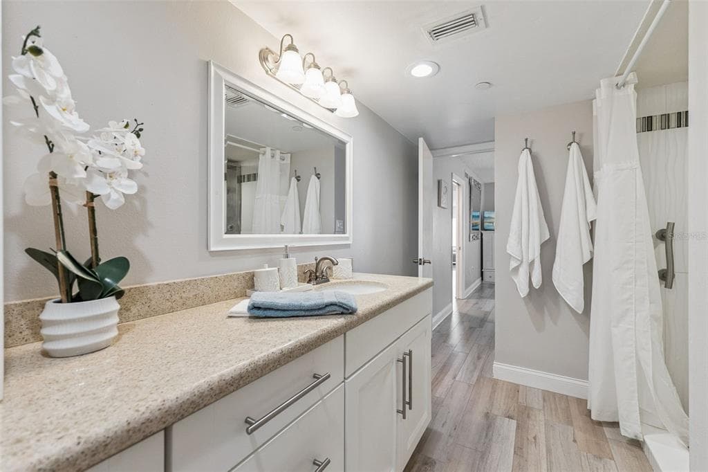 5207 S ATLANTIC AVENUE 425 photo 25