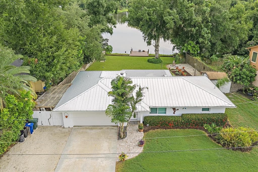4271 LAGO WAY photo 2