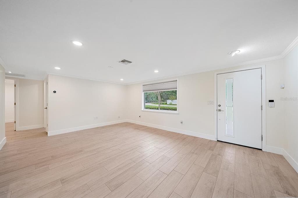 4271 LAGO WAY photo 9