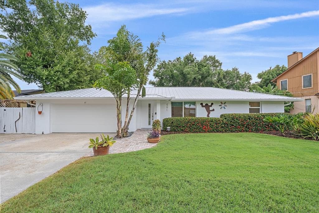 4271 LAGO WAY photo 4