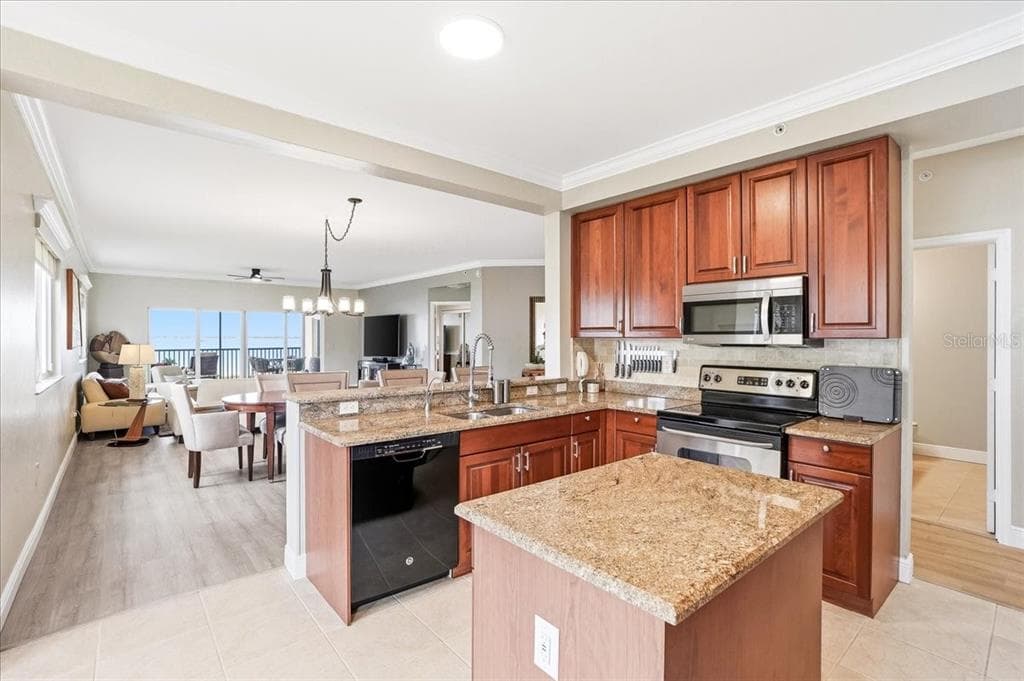 93 VIVANTE BOULEVARD 9321 photo 13