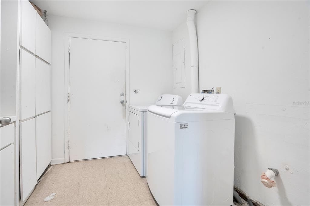 5725 PADGETT CIRCLE photo 20