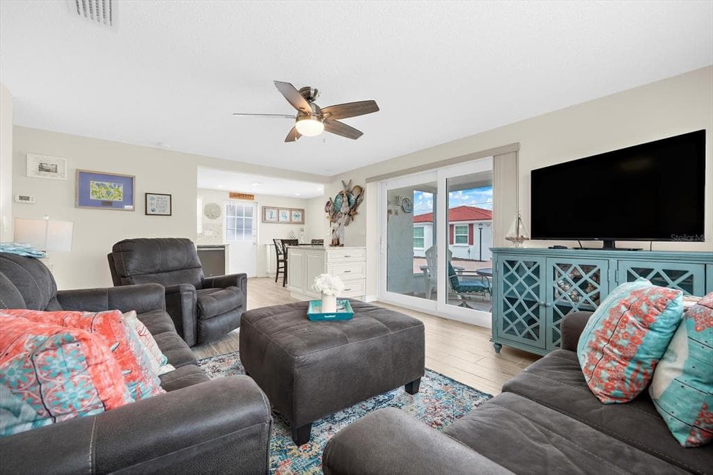 6154 MIDNIGHT PASS ROAD B1 photo 17