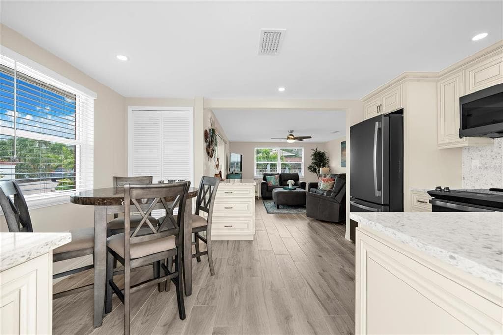 6154 MIDNIGHT PASS ROAD B1 photo 7