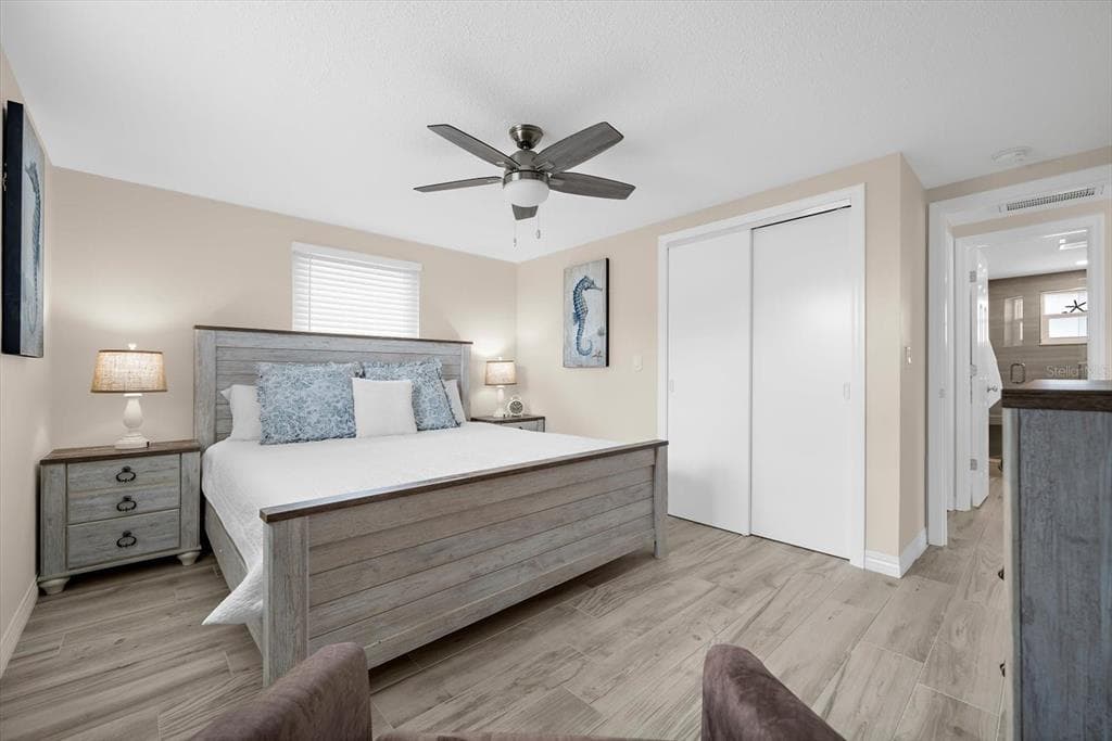6154 MIDNIGHT PASS ROAD B1 photo 19