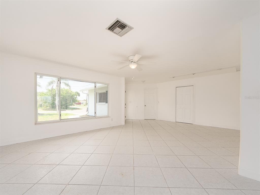 720 115TH AVENUE photo 7