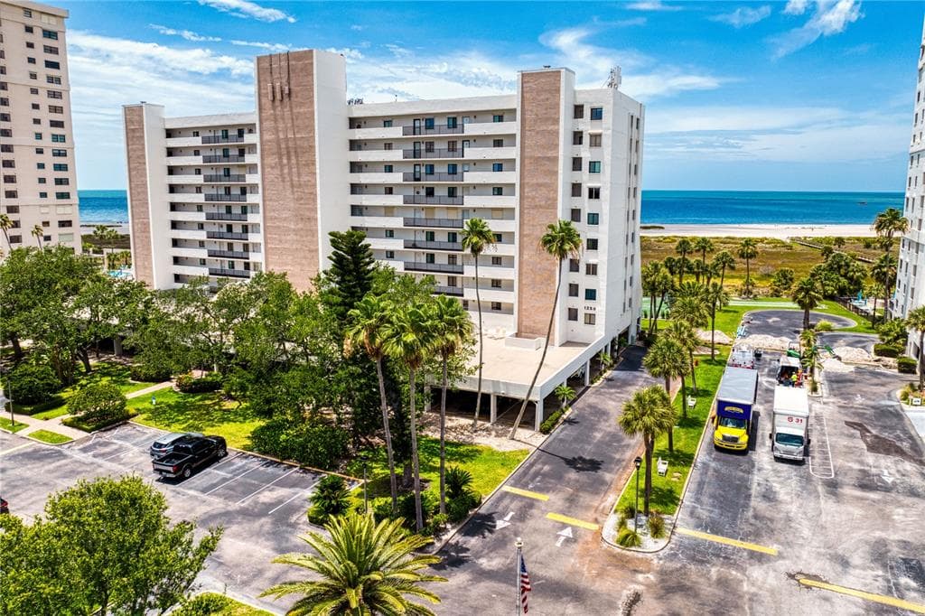1250 GULF BOULEVARD 302 photo 2