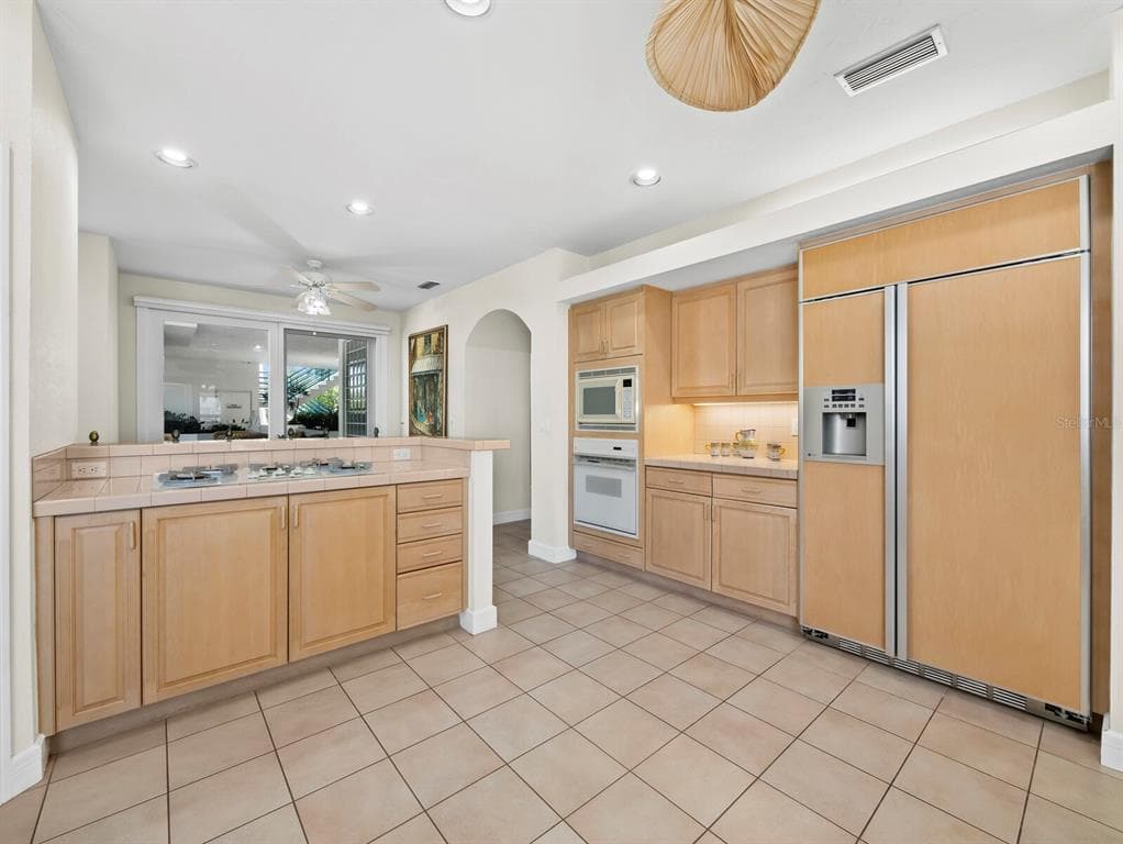 350 GULF OF MEXICO DRIVE 213 photo 17