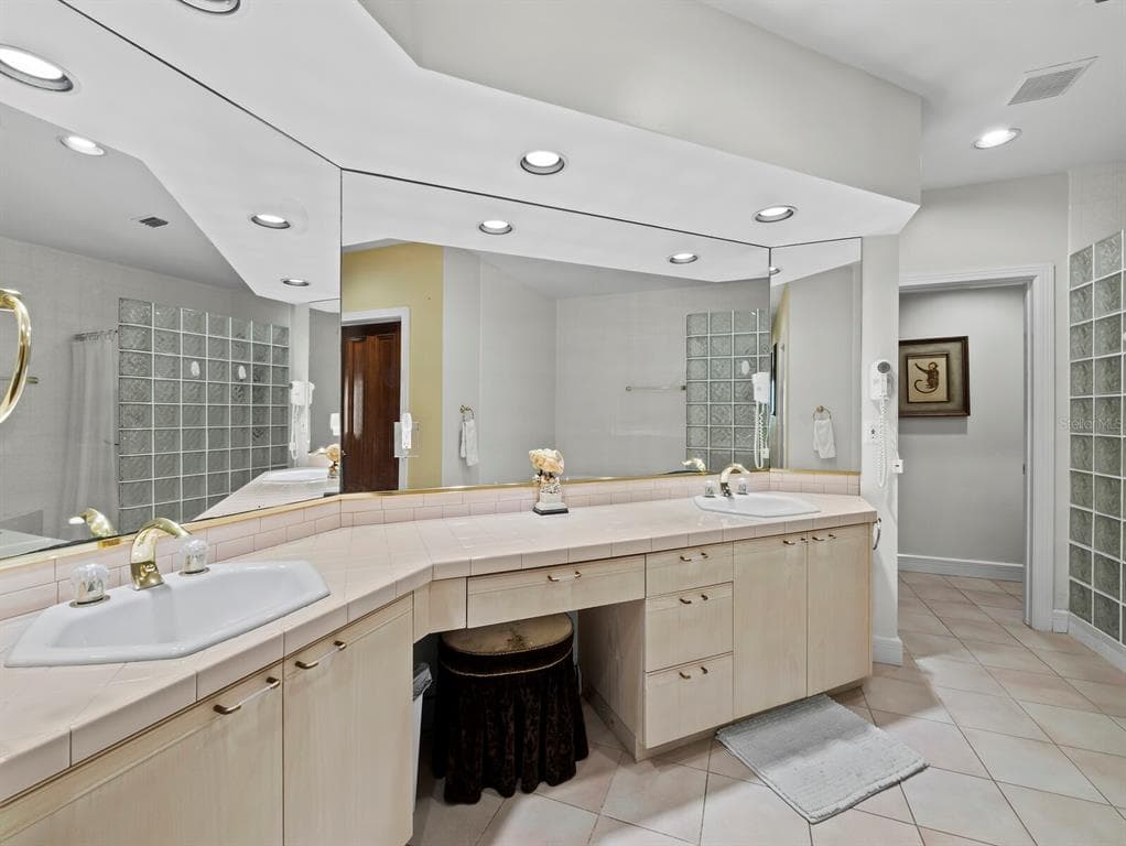 350 GULF OF MEXICO DRIVE 213 photo 25