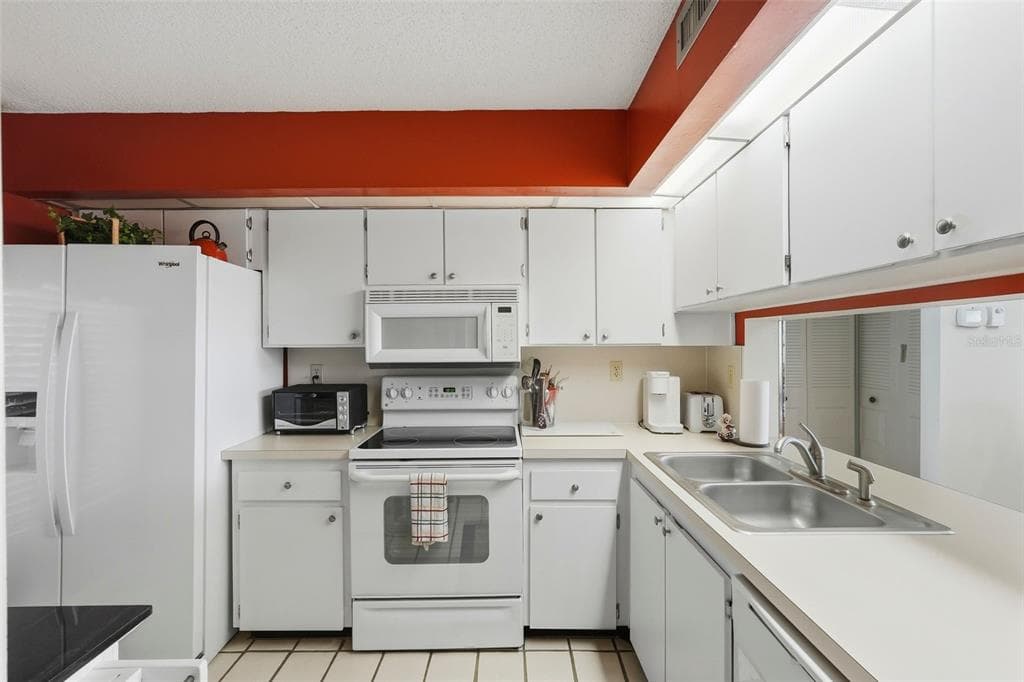 6372 PALMA DEL MAR BOULEVARD S 207 photo 6