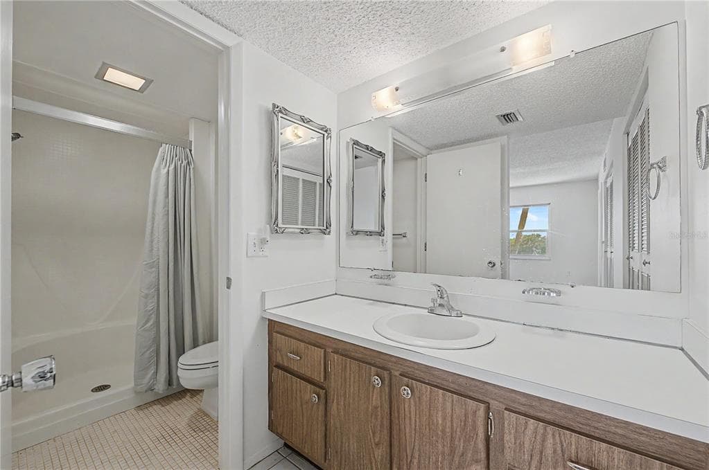 9 FORBES PLACE 205 photo 10