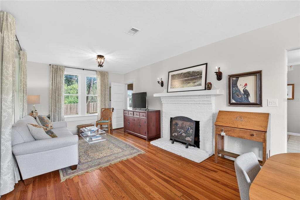 1800 CARLTON DRIVE photo 5