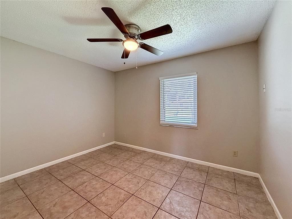 912 SHANGRI LA DRIVE photo 21
