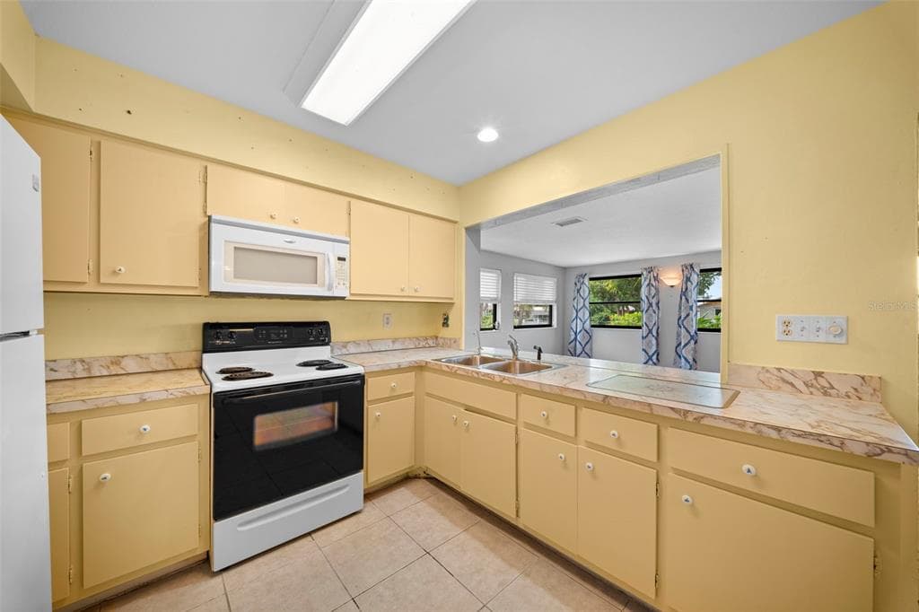 115 BEDFORD DRIVE NE photo 9