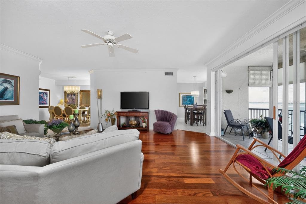 200 HARBOR WALK DRIVE 233 photo 20