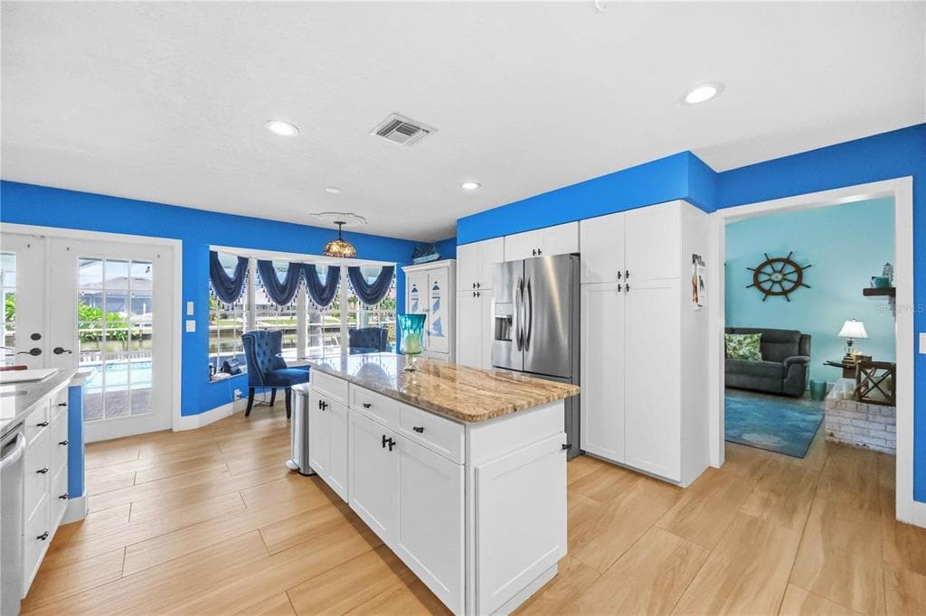 340 PORTOFINO DRIVE photo 13