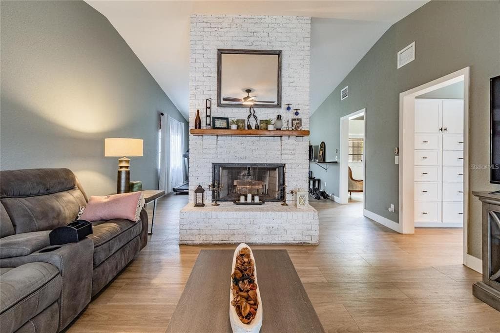 340 PORTOFINO DRIVE photo 22