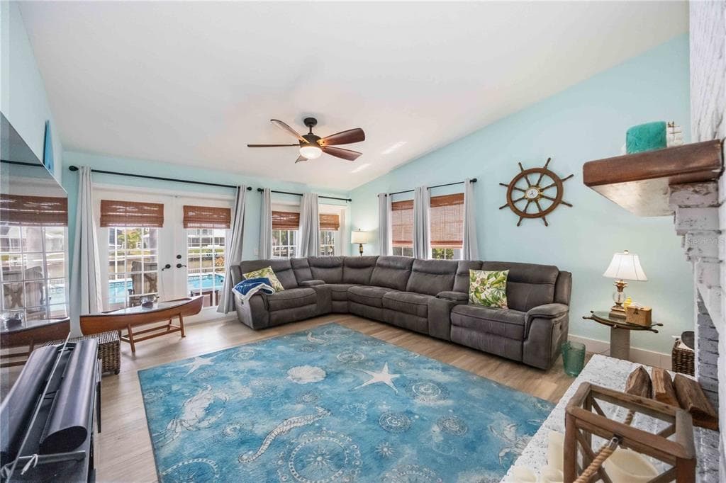 340 PORTOFINO DRIVE photo 24
