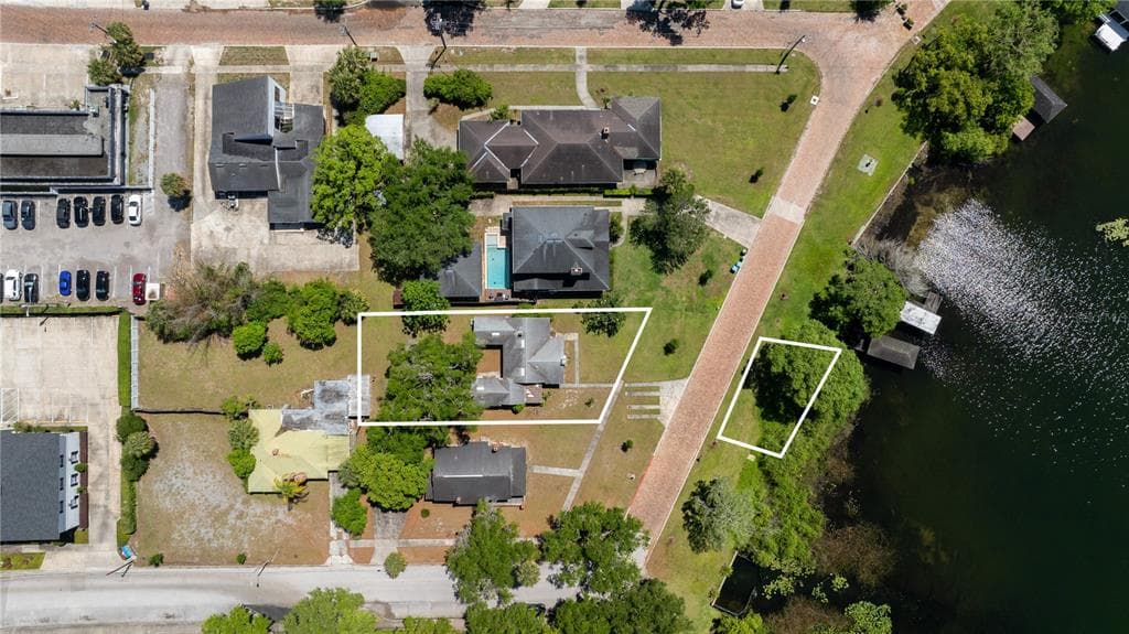 240 KILLARNEY DRIVE photo 4