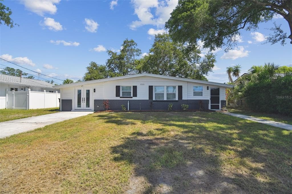 8703 DRIFTWOOD DRIVE photo 2