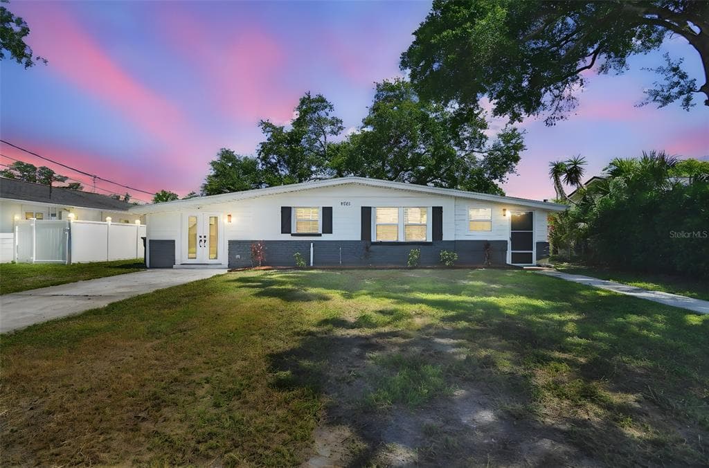 8703 DRIFTWOOD DRIVE photo 1