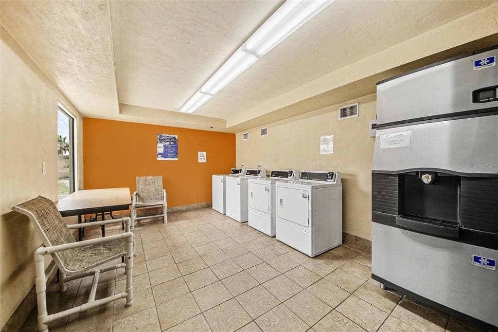 2700 N ATLANTIC AVENUE 214 photo 21