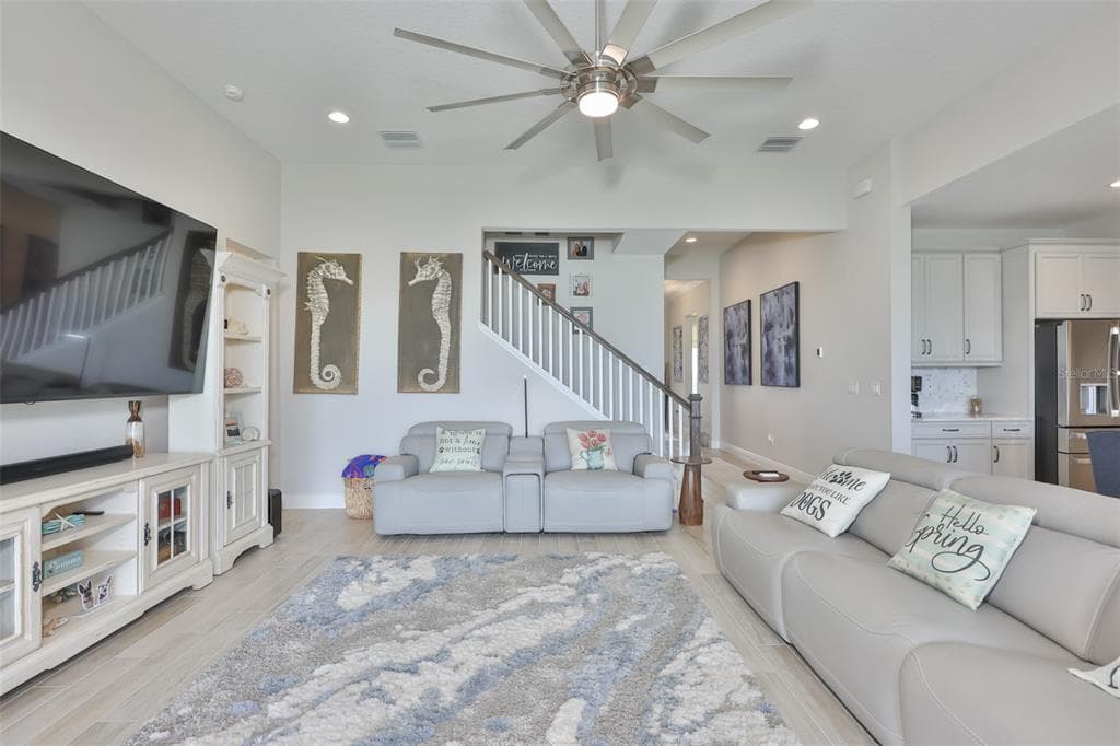 5379 EVERLONG DRIVE photo 6