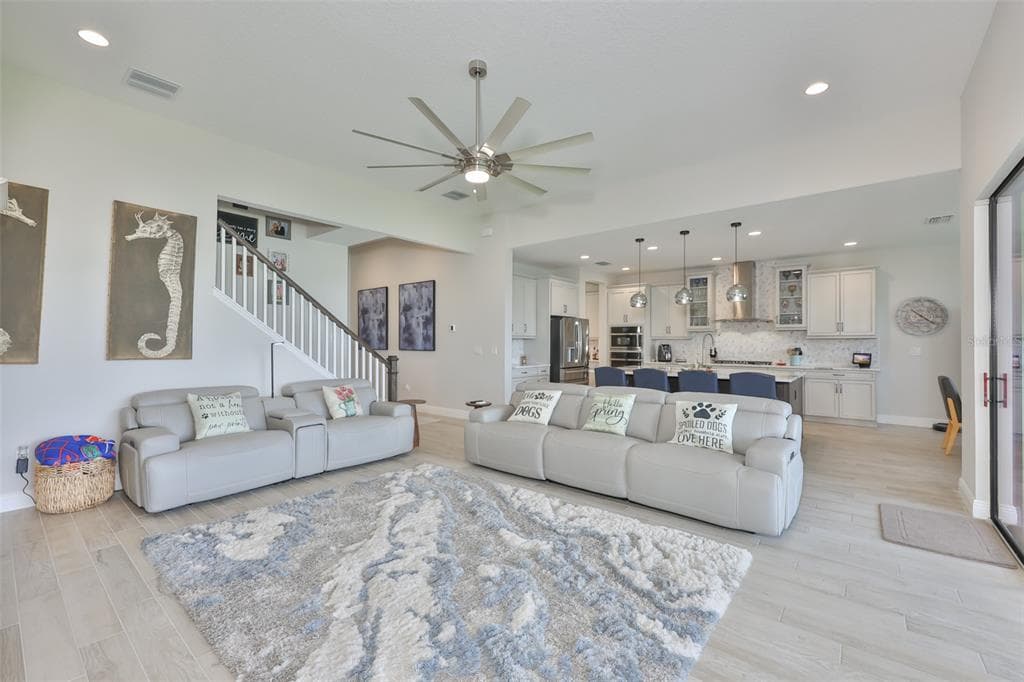 5379 EVERLONG DRIVE photo 5