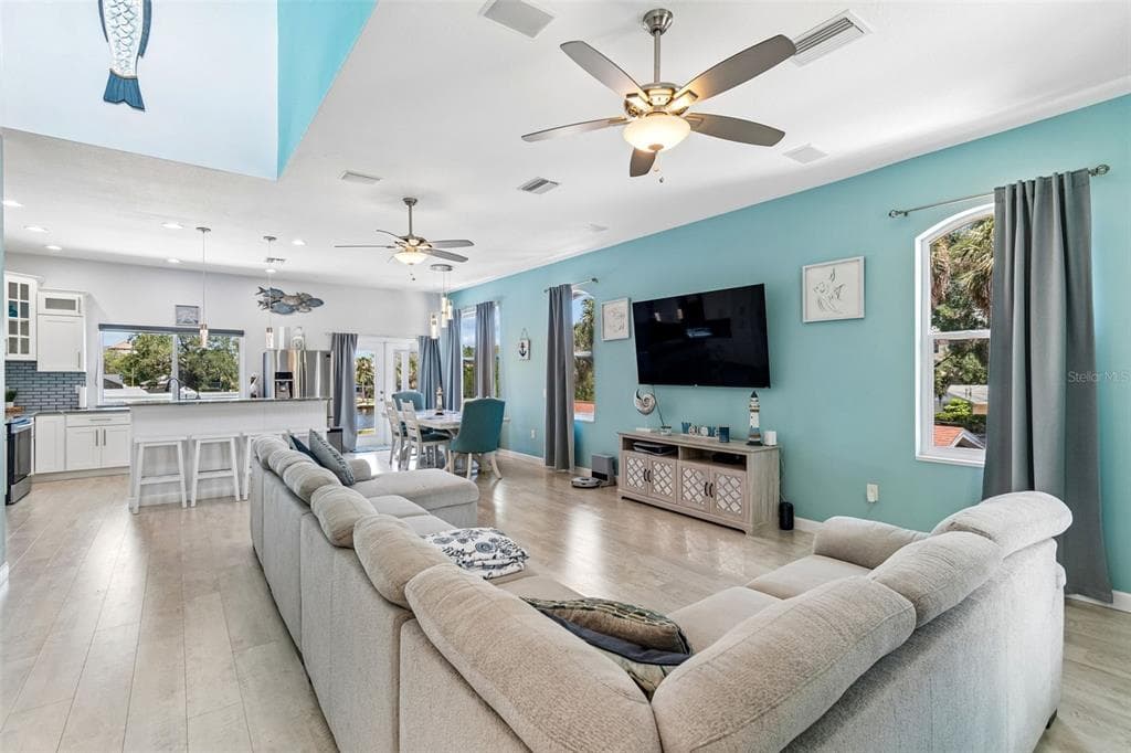 6121 LAFAYETTE STREET photo 13