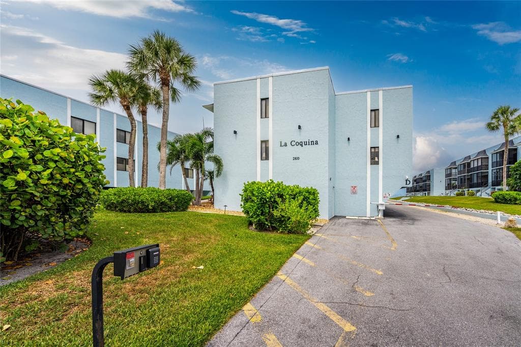 2810 N BEACH ROAD 108 photo 2