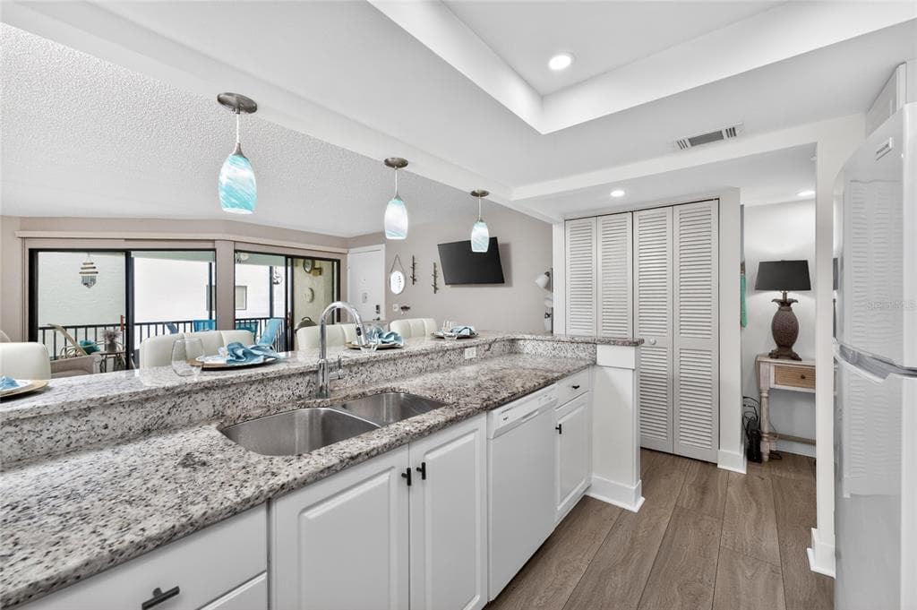 2810 N BEACH ROAD 108 photo 11