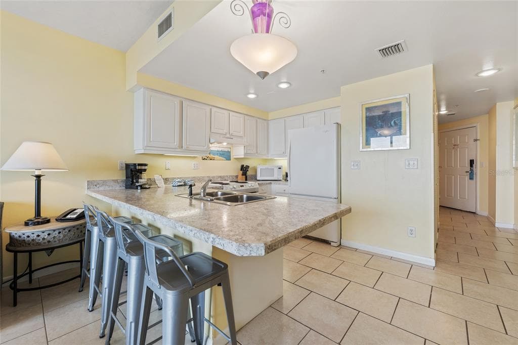 300 N ATLANTIC AVENUE 405 photo 10
