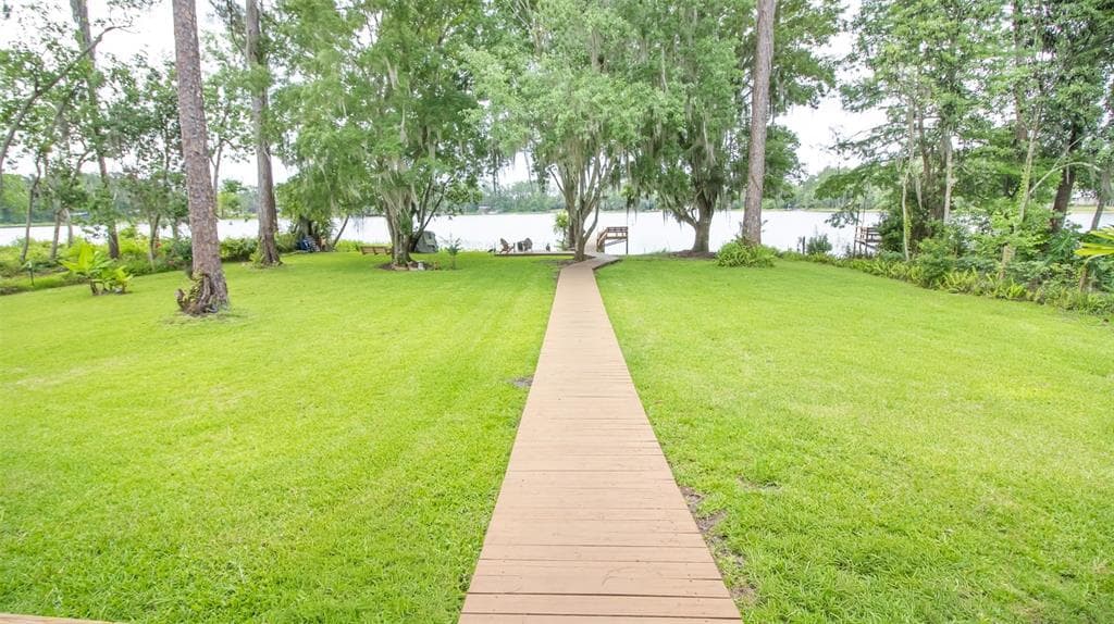 303 RILEY LAKE DRIVE photo 3