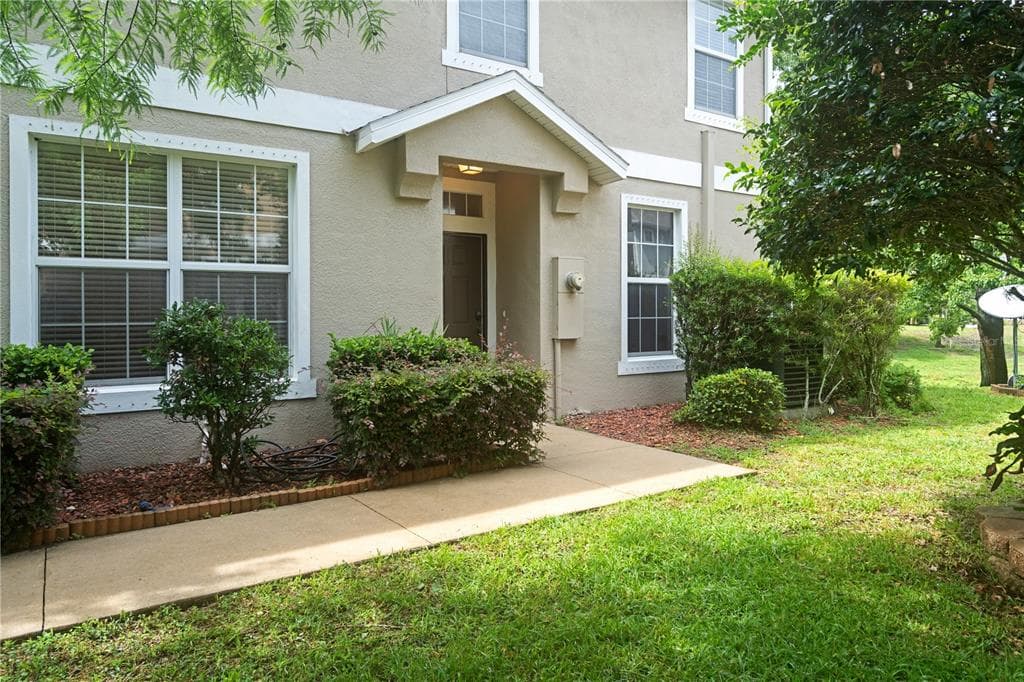 7631 RED MILL CIRCLE photo 2