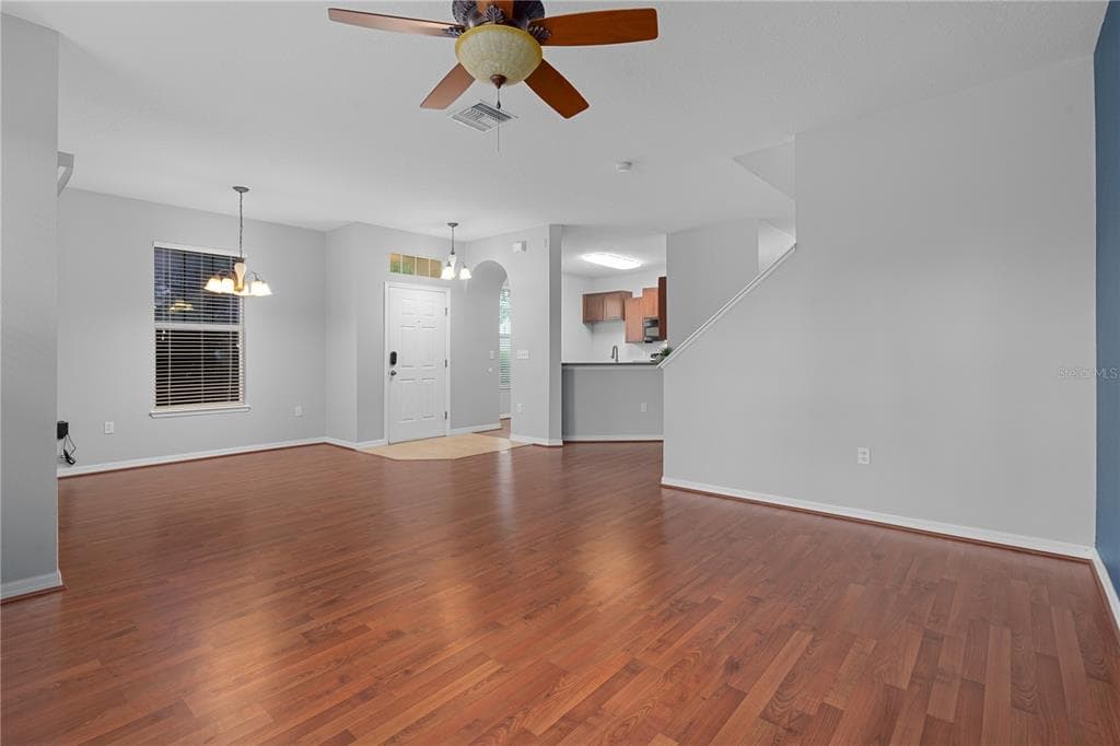 7631 RED MILL CIRCLE photo 4