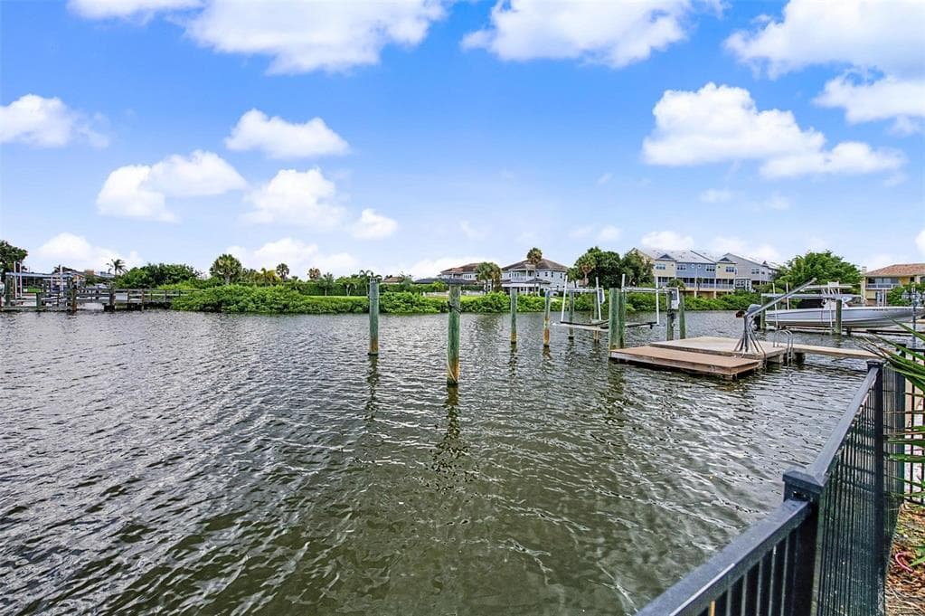 7011 PELICAN ISLAND DRIVE photo 24