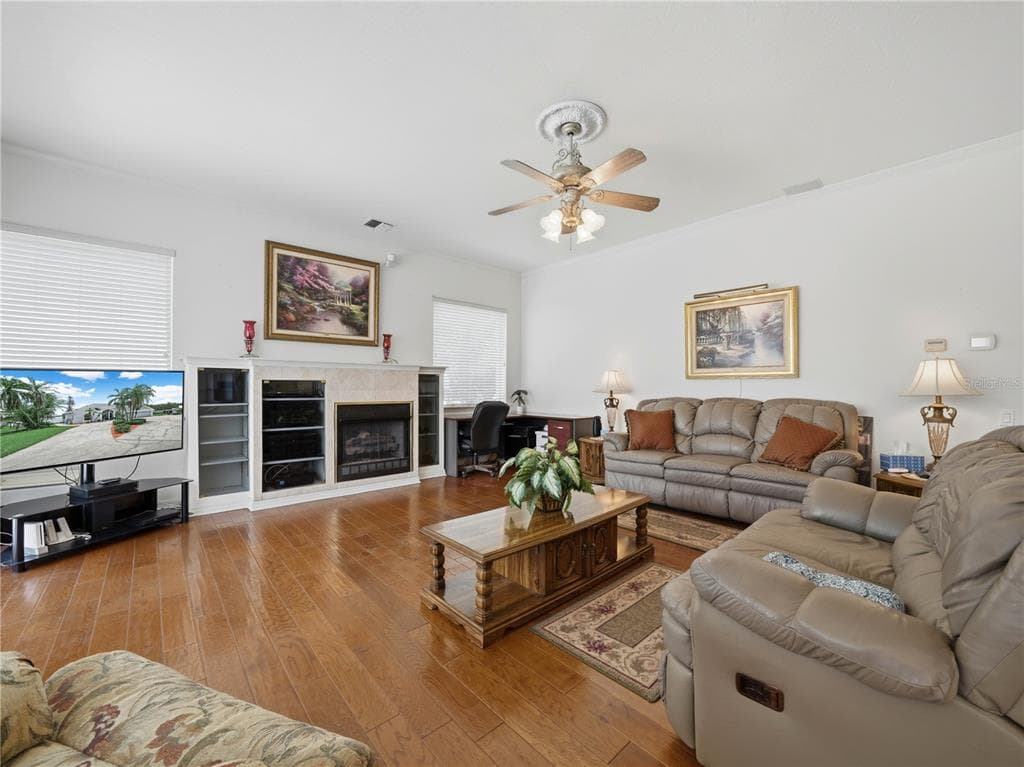 118 W JULIANA WAY photo 7