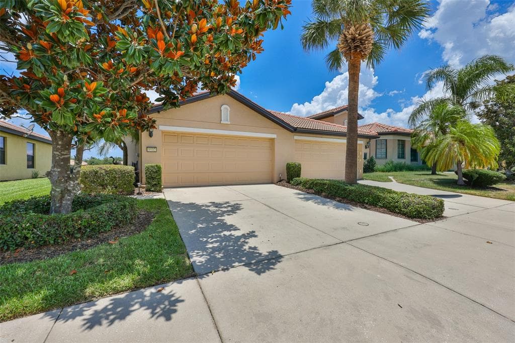 5532 SUNSET FALLS DRIVE photo 1