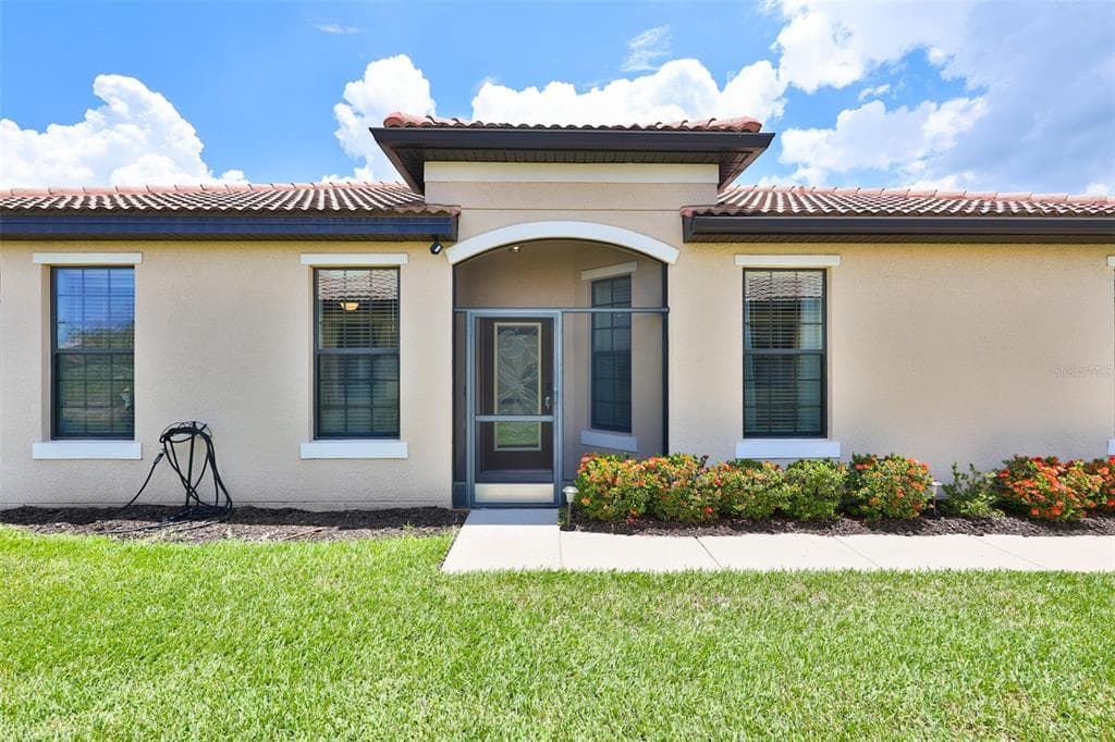 5532 SUNSET FALLS DRIVE photo 4