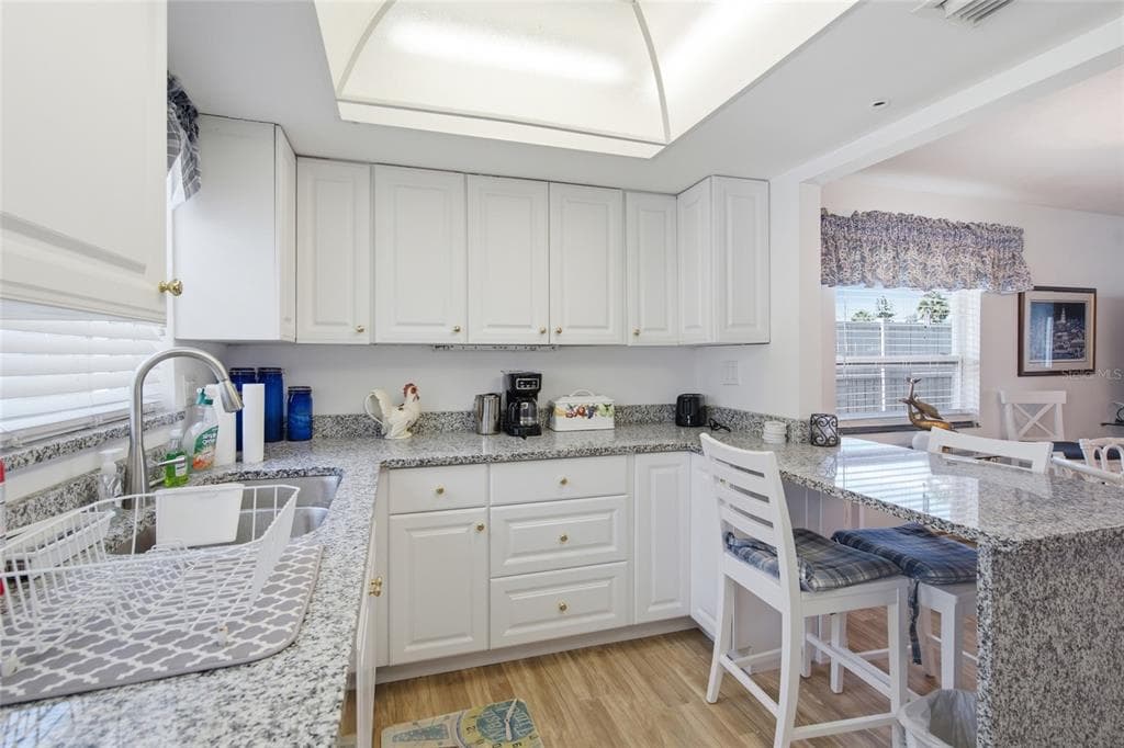 402 KETCH WAY 402 photo 5