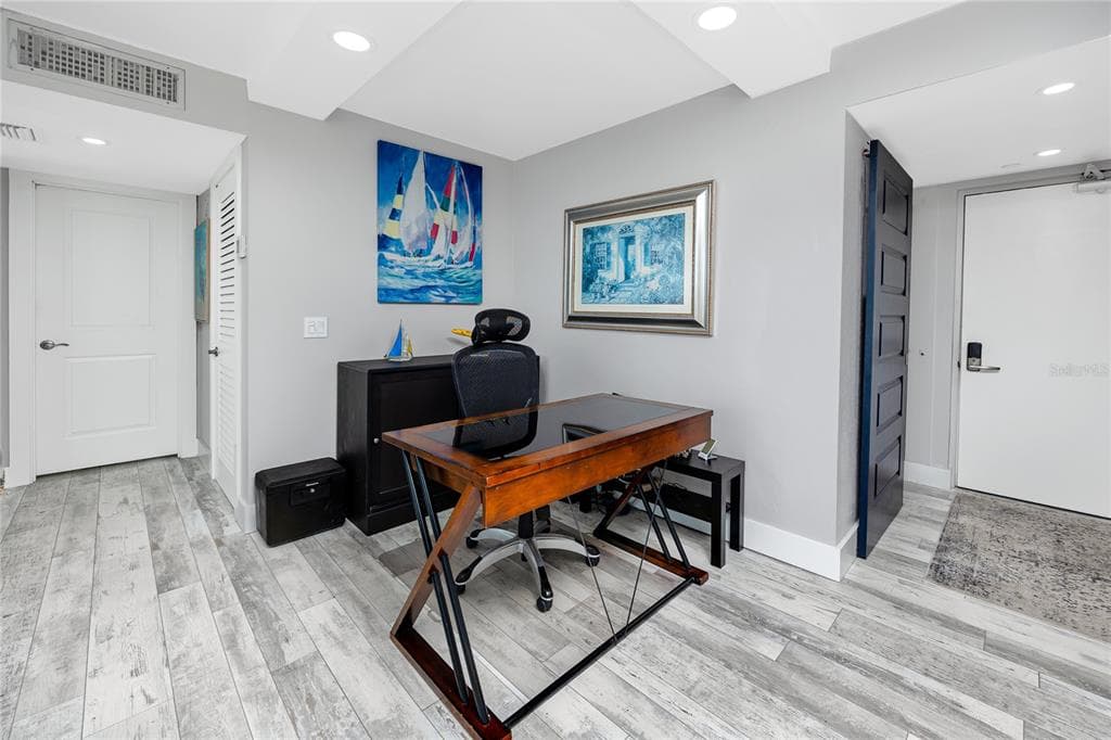 736 ISLAND WAY 1001 photo 19